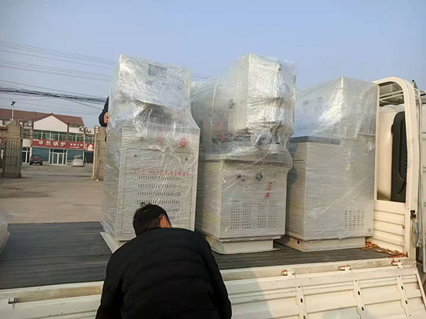 泰山海特牌F6L912機(jī)油泵試驗(yàn)臺(tái)、噴油泵試驗(yàn)臺(tái)等設(shè)備同時(shí)發(fā)貨